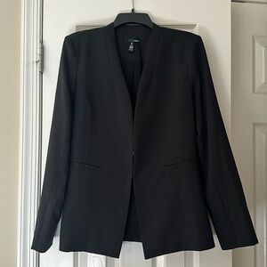 Women’s Collarless Blazer